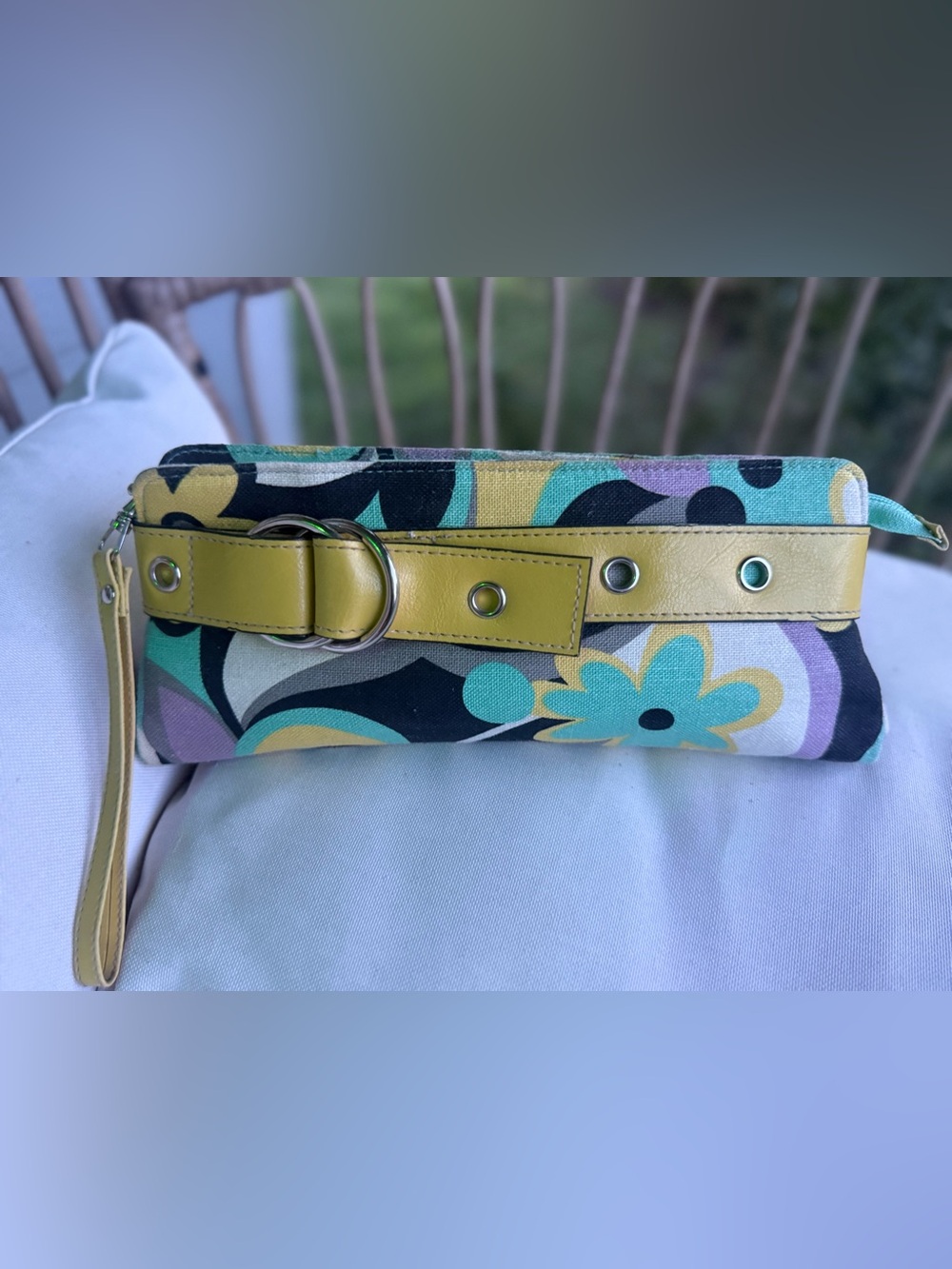 Vintage Fashion Express Floral Canvas Shoulder Bag with Yellow Trim